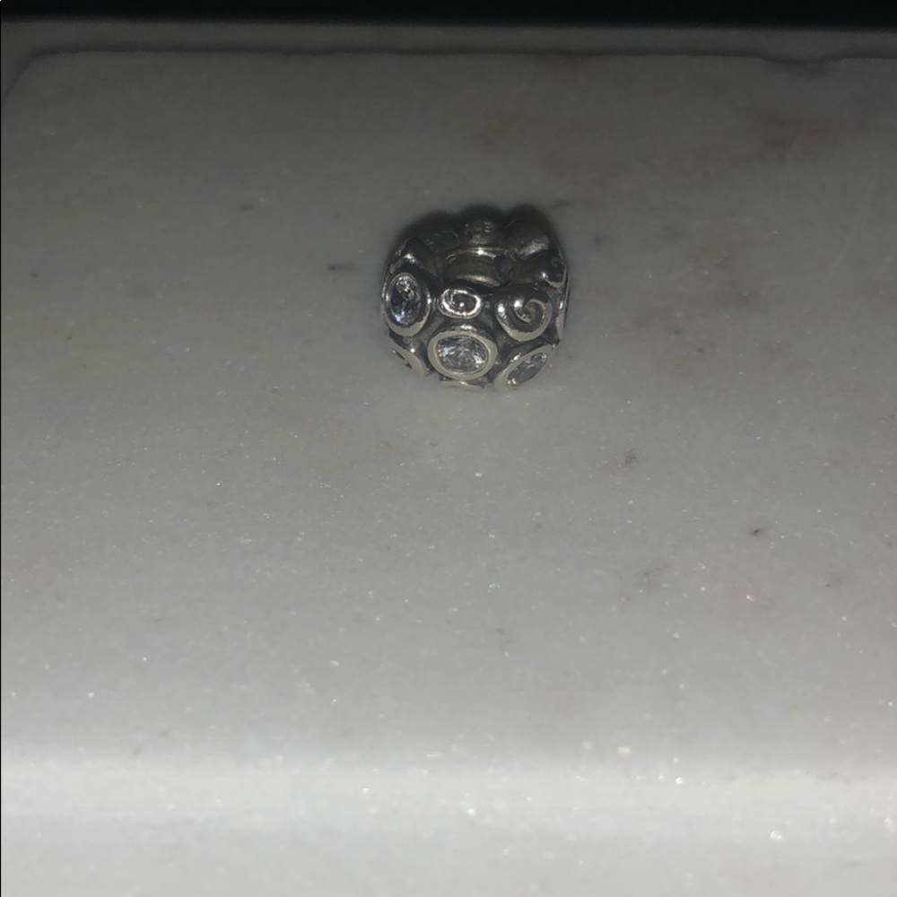 PANDORA Primrose Path Charm - Picture 3 of 3